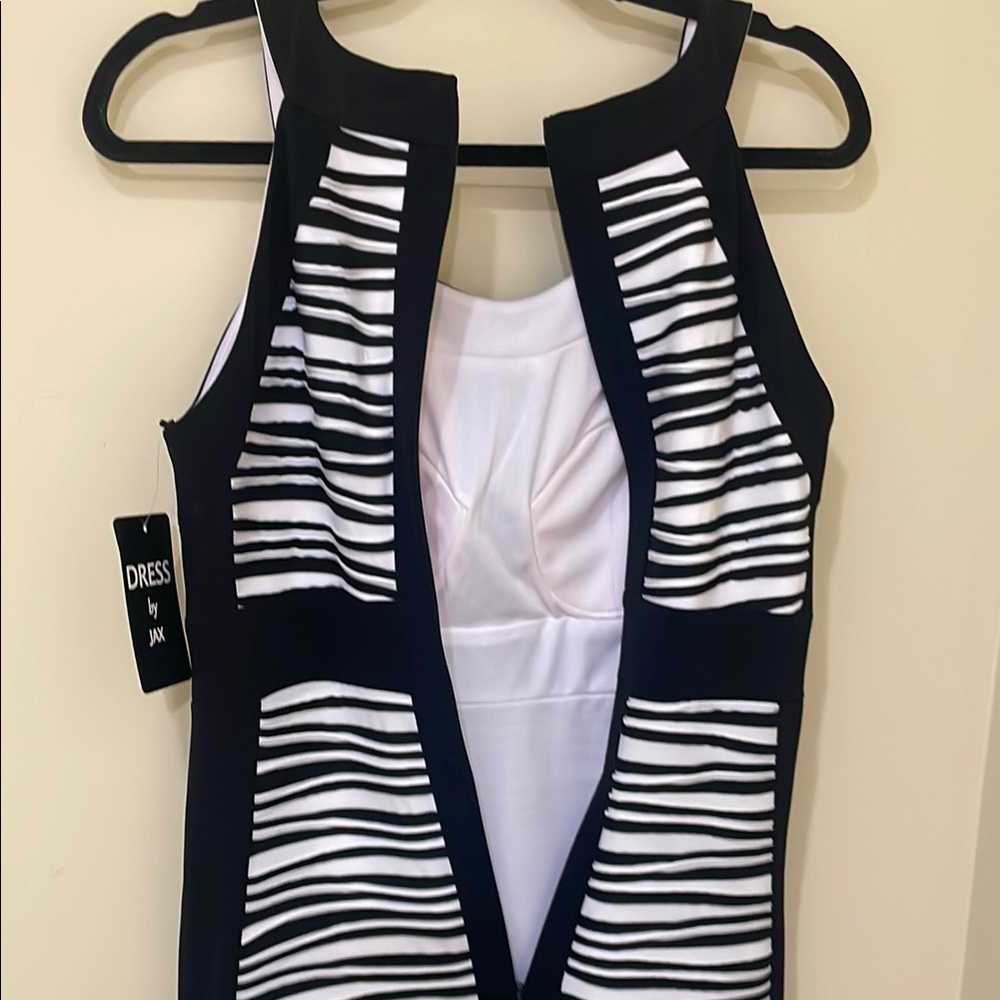 Jax Black and White Halter Bodycon Midi Dress with built in Bra /Stretchy Size10 - Picture 5 of 10